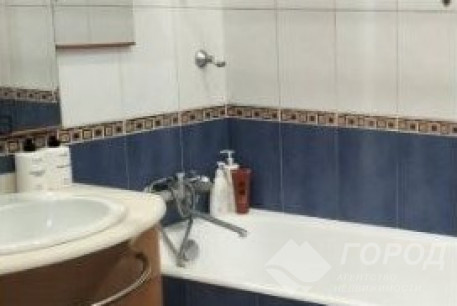 Продам 3-х кімнатну квартиру, Центр, Код: 230187/121