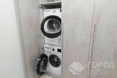 Продам 1-кімнатну квартиру в новобудові, Центральный рынок, Код: 232504/181