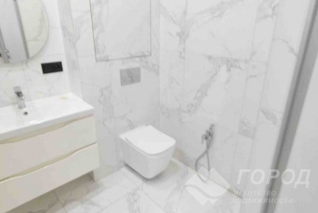 Продам 1-кімнатну квартиру в новобудові, Центральный рынок, Код: 232504/181
