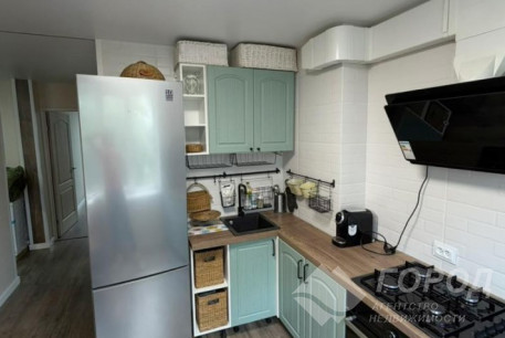 Продам 2-х кімнатну квартиру, Рогань, Код: 232504/184