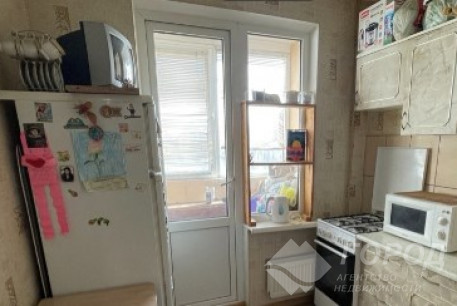 Продам 1-кімнатну квартиру, Рогань, Роганский ж/м, Код: 245191/51