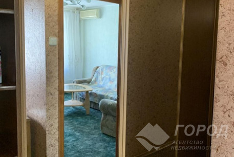 Продам 4-х кімнатну квартиру, Салтовка, 522 м/р, Код: 248323/6