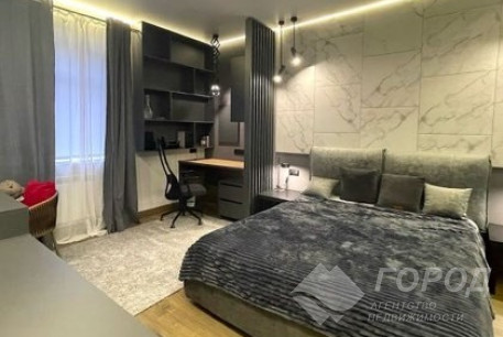 Продам 2-х кімнатну квартиру, Центр, Код: 257306/105