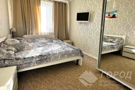 Продам 2-х кімнатну квартиру, Центр, Код: 257306/127