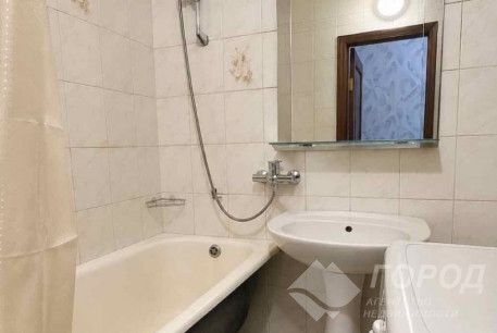 Продам 2-х кімнатну квартиру, Алексеевка, Код: 257306/132