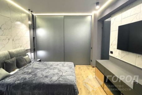 Продам 2-х кімнатну квартиру, Центр, Код: 257306/84