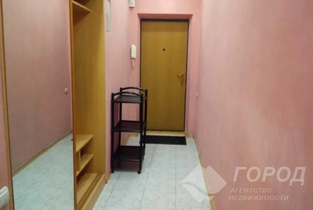 Продам 2-х кімнатну квартиру, Центр, Код: 261393/27