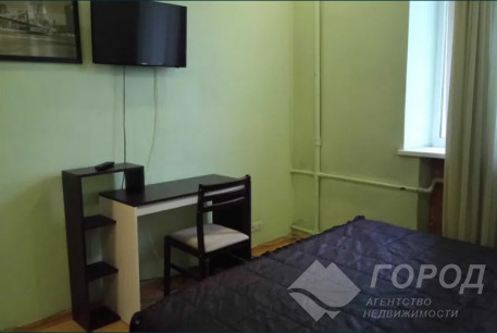 Продам 2-х кімнатну квартиру, Центр, Код: 261393/27