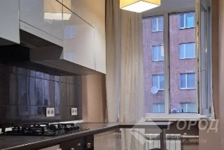 Продам 3-х кімнатну квартиру, Центр, Код: 264679/82