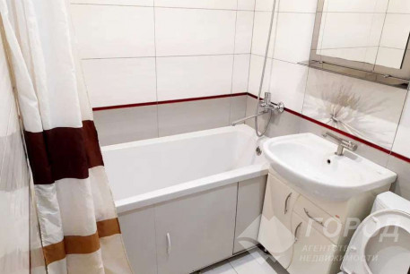 Продам 1-кімнатну квартиру, Центр, Площадь Конституции метро (Советская), Код: 266616/20