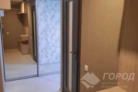 Продам 1-кімнатну квартиру, Центр, Площадь Конституции метро (Советская), Код: 266616/20