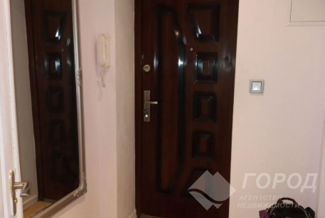 Продам 1-кімнатну квартиру, Центральный рынок, Код: 274049/57