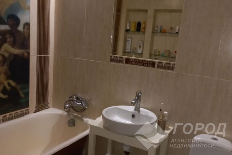 Продам 1-кімнатну квартиру, Центральный рынок, Код: 274049/57