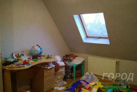 Продам дом, ХТЗ, Генерала Момота ул., Код: 284820/4