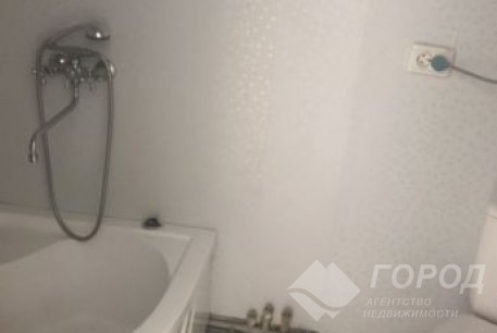 Продам 1-кімнатну квартиру, Новые дома, Коммунальный рынок, Код: 291937/3