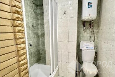 Продам 4-х кімнатну квартиру, Центр, Код: 295445/49