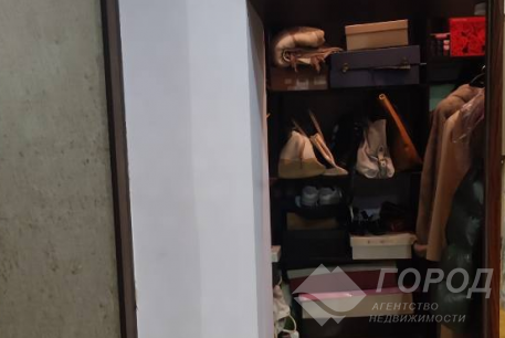 Продам 3-х кімнатну квартиру, Центр, Код: 298806/45