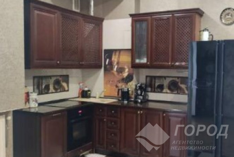 Продам 3-х кімнатну квартиру, Центр, Код: 298806/45