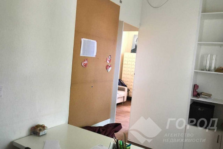 Продам 1-кімнатну квартиру, Центр, Код: 310761/7