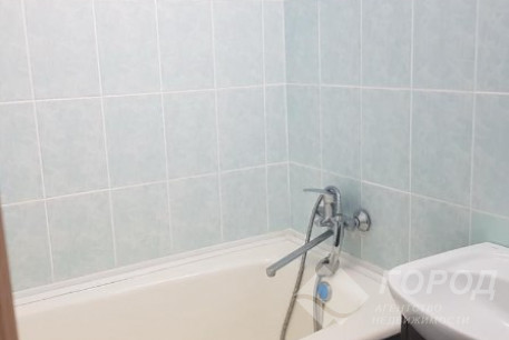 Продам 3-х кімнатну квартиру, Рогань, Код: 335662/40