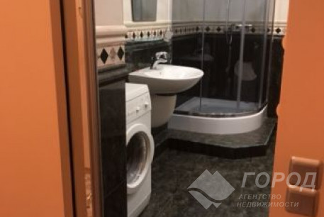 Сдам 3-х кімнатну квартиру, Центр, Код: 335667/13