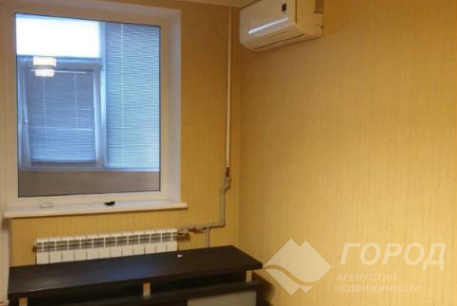 Продам 1-кімнатну квартиру, Рогань, Код: 358498/37