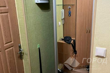 Продам 1-кімнатну квартиру, Рогань, Код: 358498/42