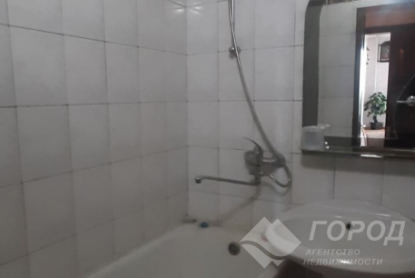 Продам 2-х кімнатну квартиру, Рогань, Солнечный, Код: 358498/7