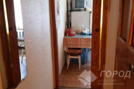 Продам 2-х кімнатну квартиру, Центральный рынок, Код: 372898/52