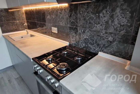 Продам 1-кімнатну квартиру, Гагарина проспект, Защитников Украины метро (Площадь Восстания), Код: 380079/2