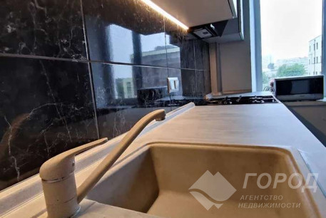 Продам 1-кімнатну квартиру, Гагарина проспект, Защитников Украины метро (Площадь Восстания), Код: 380079/2