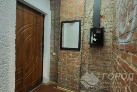 Продам 1-кімнатну квартиру, Центр, Код: 382888/68