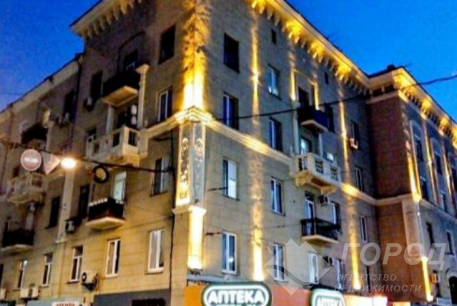 Продам 2-х кімнатну квартиру, Центр, Код: 382888/72