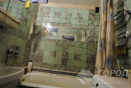 Продам 2-х кімнатну квартиру, Алексеевка, Код: 382888/75