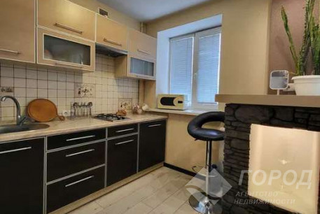 Продам 1-кімнатну квартиру, Гагарина проспект, Проспект Гагарина метро, Код: 389952/4