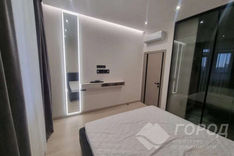 Продам 3-х кімнатну квартиру в новобудові, Центр, Университет метро, Код: 390229/5