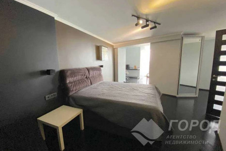 Сдам 4-х кімнатну квартиру, Гагарина проспект, Код: 391186/8