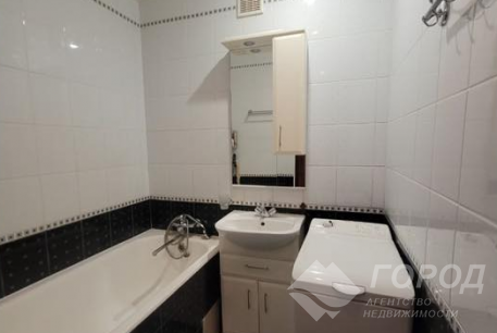 Продам 2-х кімнатну квартиру, Рогань, Код: 396409/3