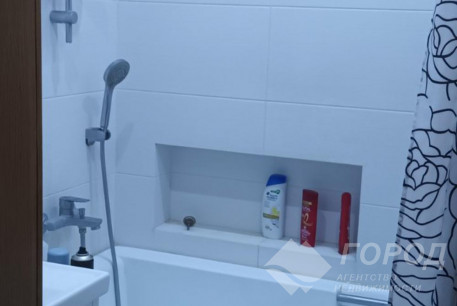 Продам 3-х кімнатну квартиру, Рогань, Солнечный, Код: 401931/2