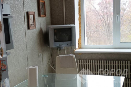 Продам 3-х кімнатну квартиру, Рогань, Солнечный, Код: 401931/2