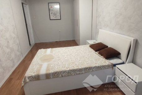 Продам 4-х кімнатну квартиру, Центр, Университет метро, Код: 410363/48