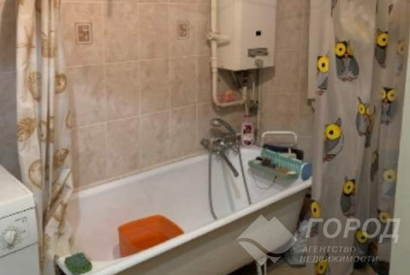 Продам 2-х кімнатну квартиру, Центр, Код: 414160/25