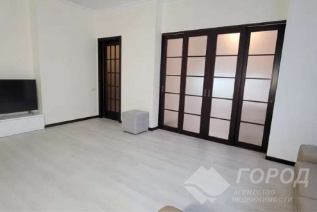 Продам 2-х кімнатну квартиру в новобудові, Центр, Код: 418082/5