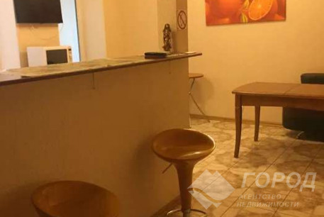 Сдам 2-х кімнатну квартиру, Центр, Код: 420221/32