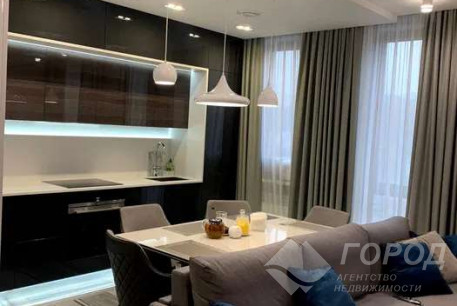 Продам 3-х кімнатну квартиру, Центр, Код: 423352/3