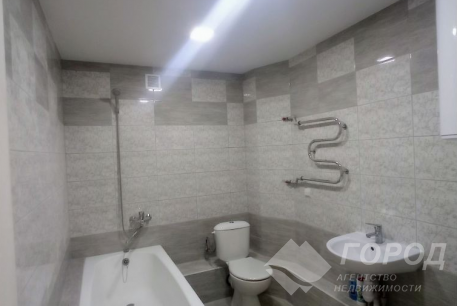 Продам 2-х кімнатну квартиру, Центр, Код: 425181/1