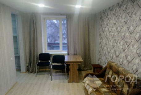 Продам 2-х кімнатну квартиру, Центр, Код: 425181/1