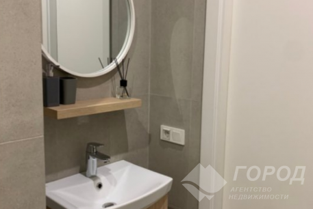 Продам 1-кімнатну квартиру, Центральный рынок, Код: 425181/16