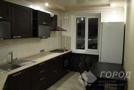 Сдам 3-х кімнатну квартиру, Центр, Код: 429099/3