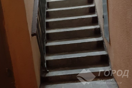 Продам 1-кімнатну квартиру, Центр, Код: 430153/4